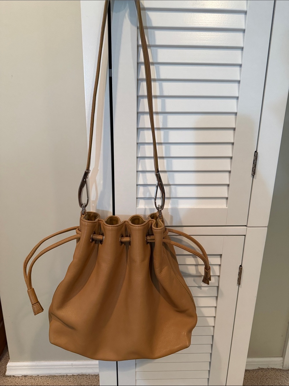DKNY soft Leather Drawstring Shoulder Bag in Tan